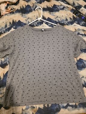 Grace & Lace Short Sleeve Gray Tee with Navy Heart Print